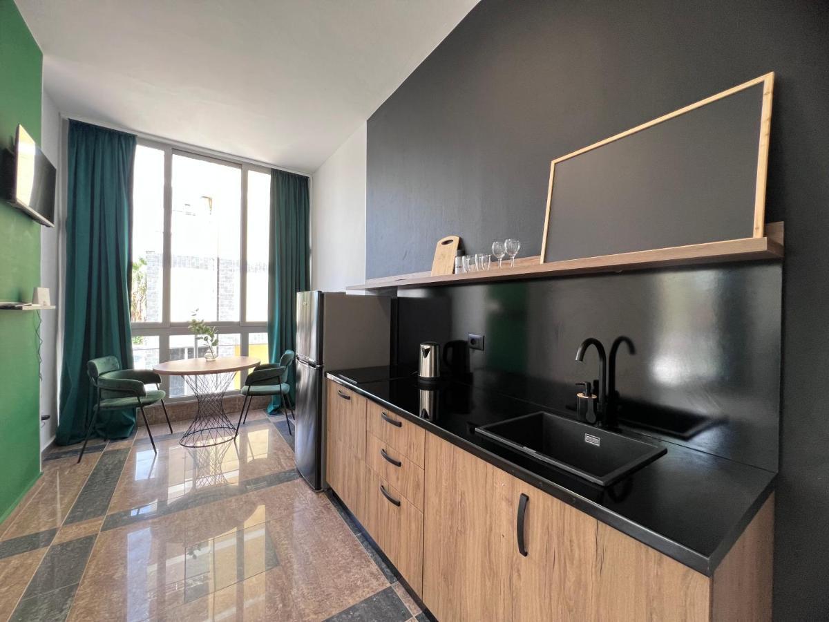 Cactus Apartments Дуррес Екстер'єр фото
