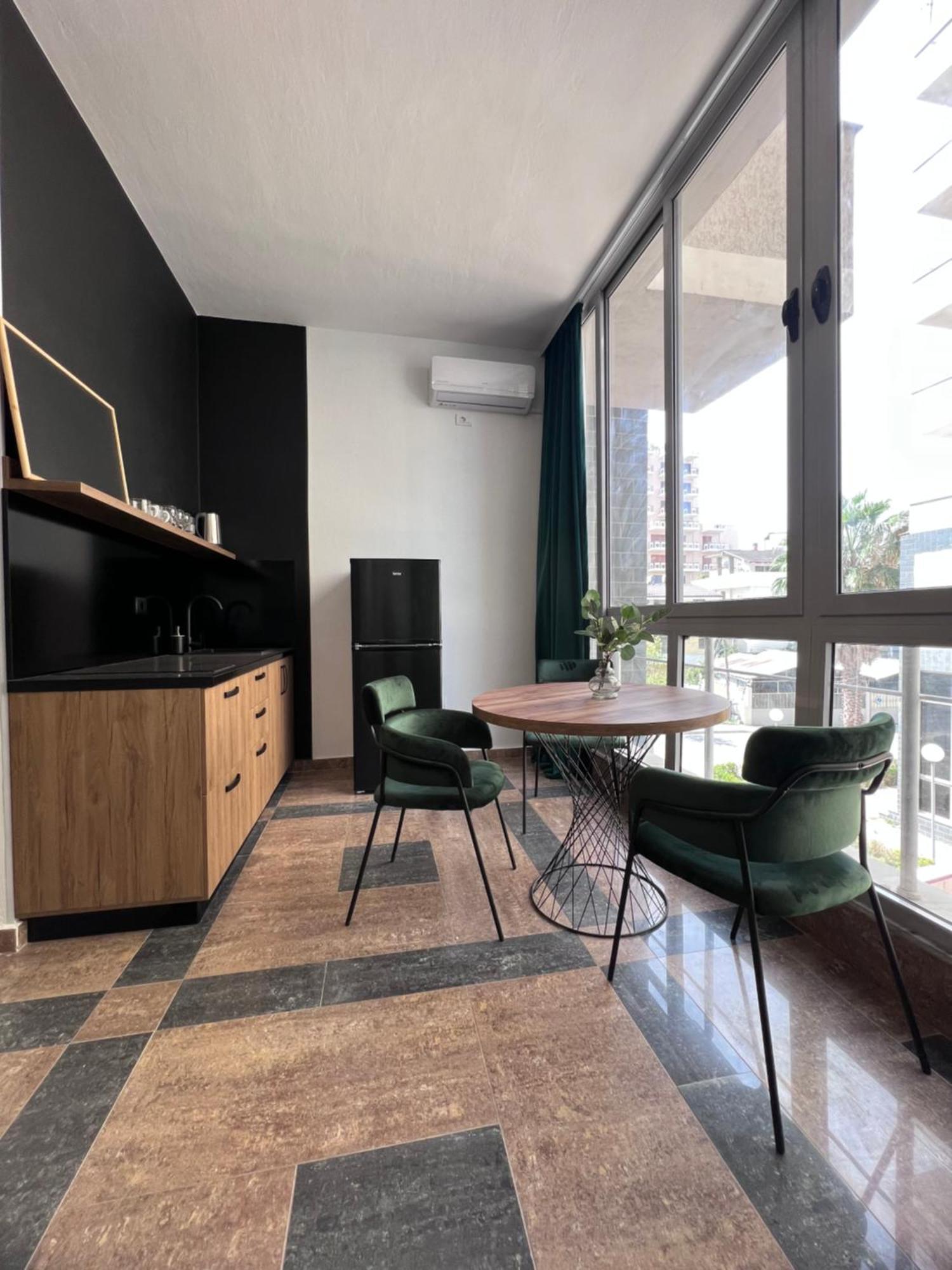 Cactus Apartments Дуррес Екстер'єр фото