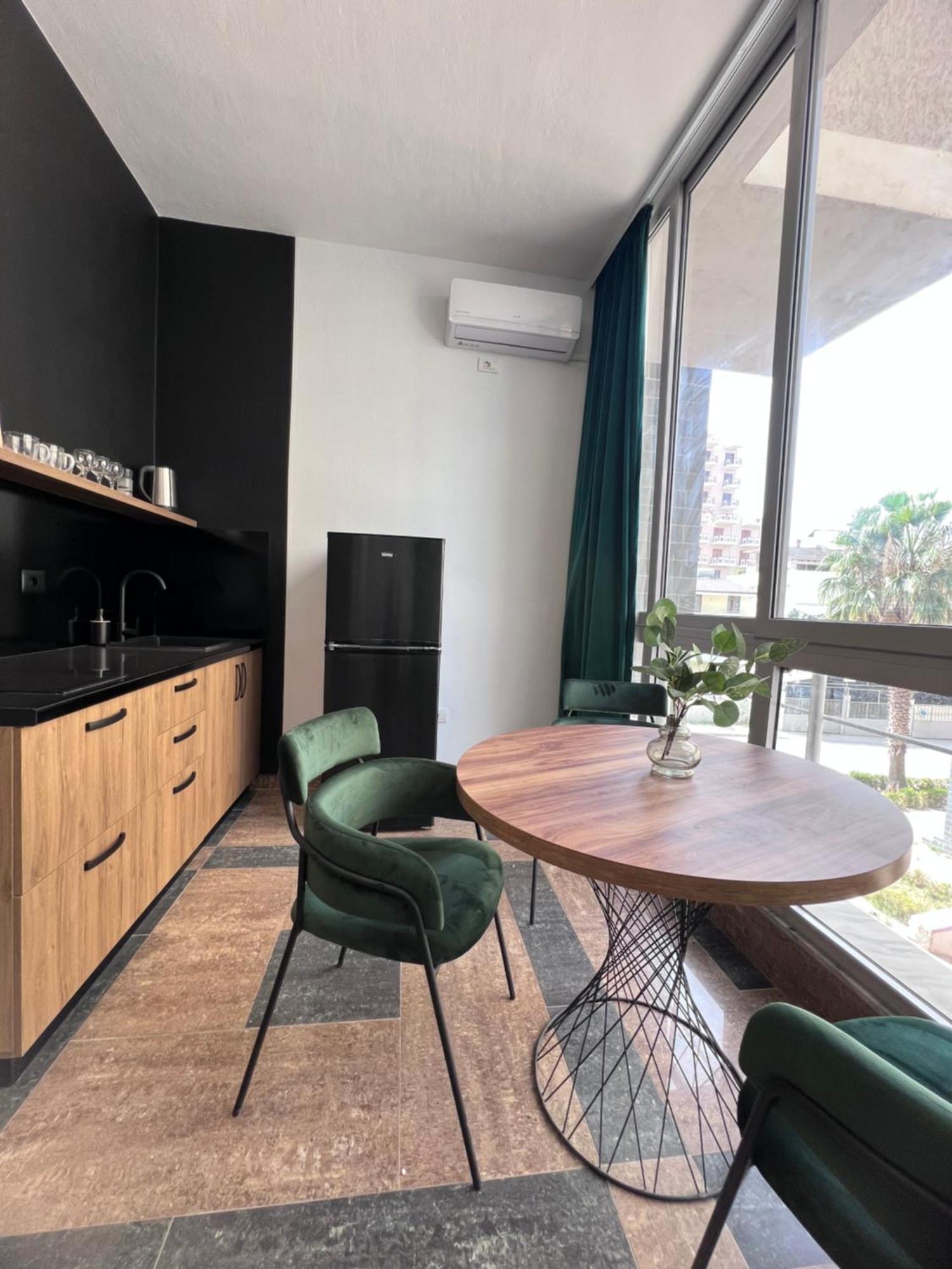 Cactus Apartments Дуррес Екстер'єр фото