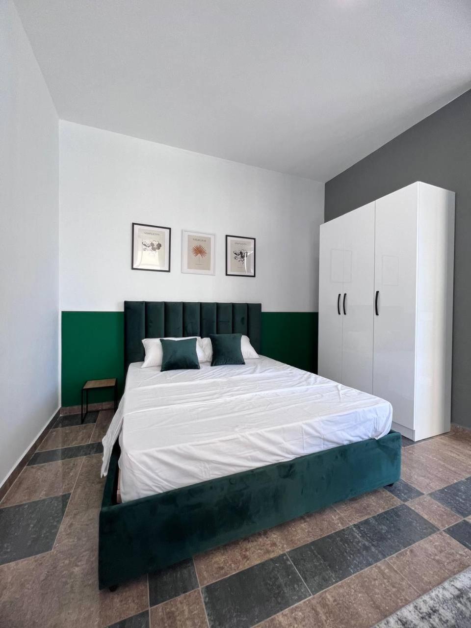 Cactus Apartments Дуррес Екстер'єр фото