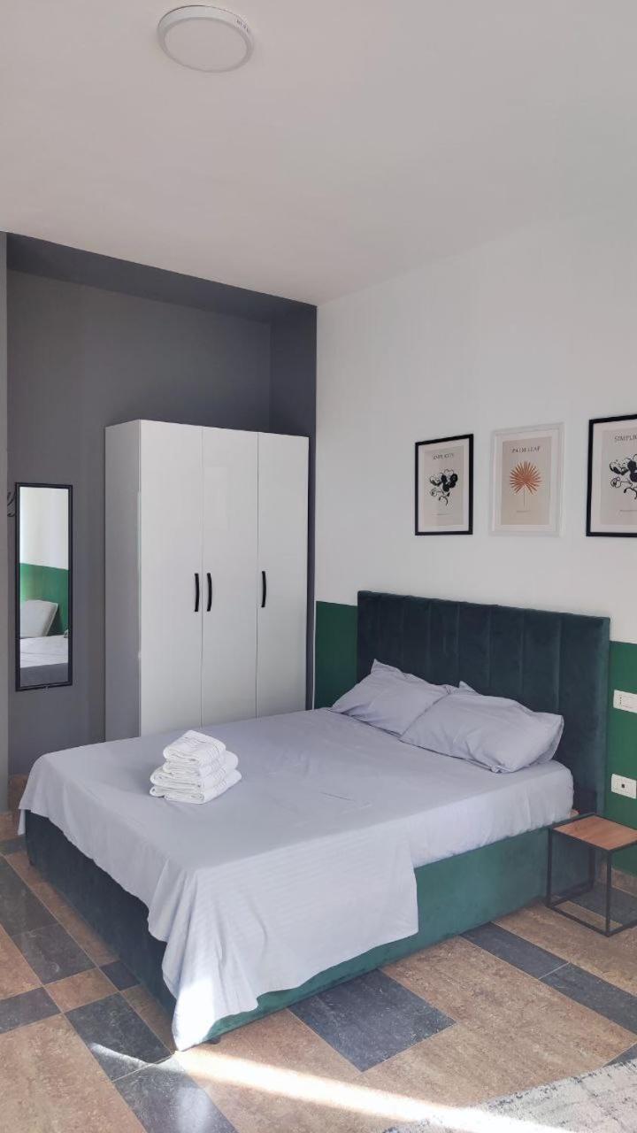 Cactus Apartments Дуррес Екстер'єр фото