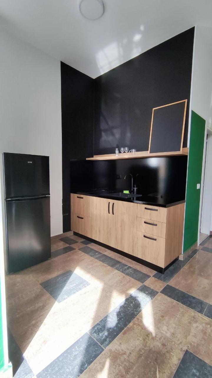 Cactus Apartments Дуррес Екстер'єр фото